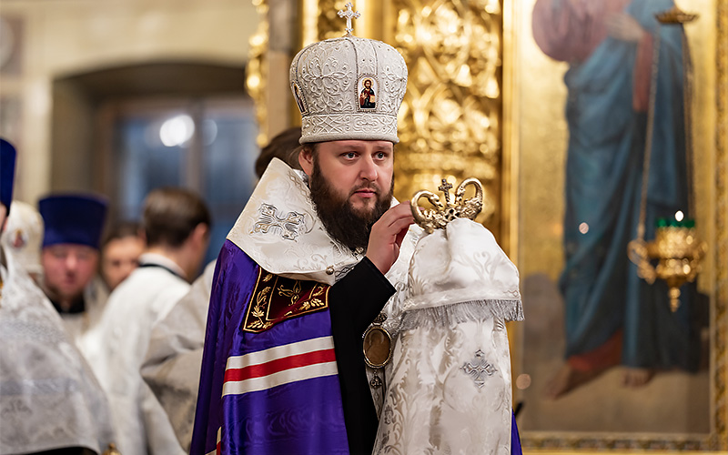 Вечернее богослужение в Троицком кафедральном соборе Подольска