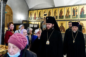 Божественная литургия в храме священномученика Сергия города Климовск