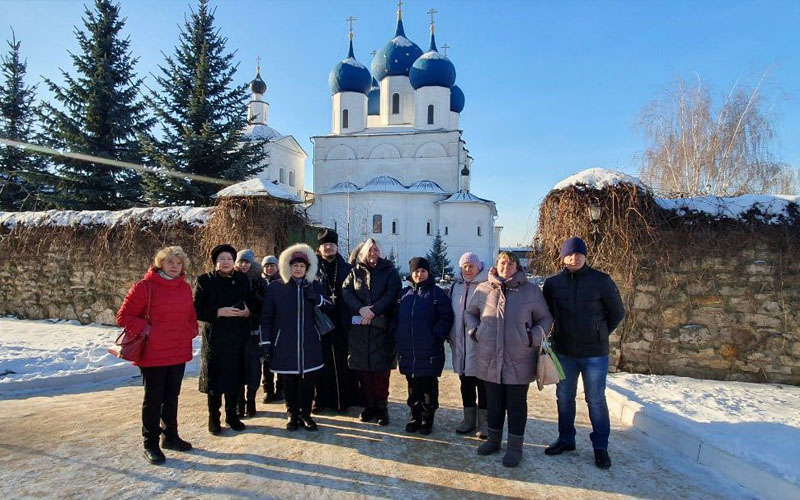 Экскурсия по святыням Серпухова для беженцев