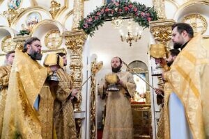 Архиерейское богослужение в Христорождественском храме микрорайона Барыбино