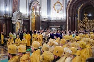 Архиереи Московской митрополии сослужили Святейшему Патриарху в день 14-й годовщины интронизации