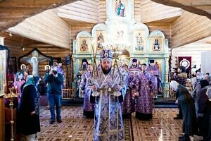 Архиерейское богослужение в храме иконы Божией Матери «Державная»