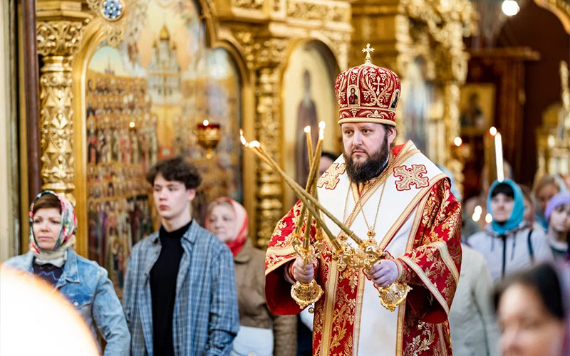 Архиерейское богослужение и пасхальный праздник в субботу Светлой седмицы