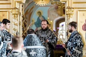 Архиерейское богослужение в Страстной Вторник в Воскресенском храме Подольска