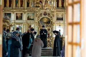 Архиерейское богослужение в Страстной Вторник в Воскресенском храме Подольска