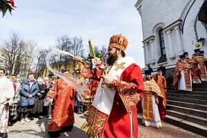 Божественная литургия в Преображенском соборе города Люберцы