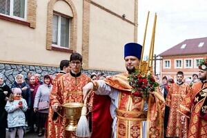 Божественная литургия в Соборе Всех святых в земле Русской просиявших города Домодедово