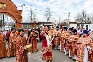 Божественная литургия в Соборе Всех святых в земле Русской просиявших города Домодедово