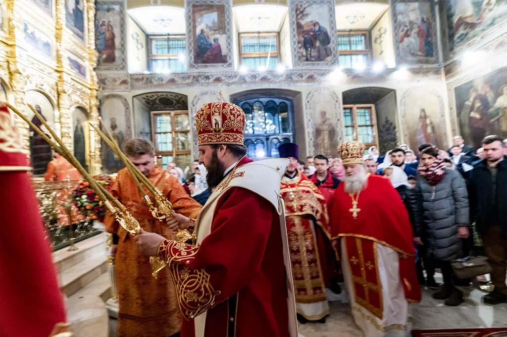 Пасхальное богослужение в Троицком кафедральном соборе Подольска