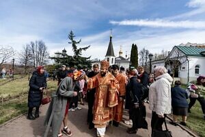 Пасхальный крестный ход в Подольской епархии