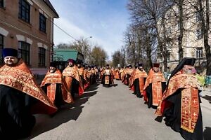 Пасхальный крестный ход в Подольской епархии