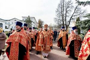 Пасхальный крестный ход в Подольской епархии