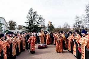 Пасхальный крестный ход в Подольской епархии