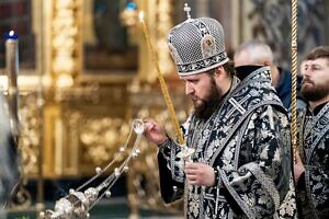 Утреня с чином погребения в Троицком кафедральном соборе Подольска