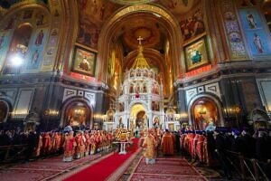 Великая вечерня в Храме Христа Спасителя в Москве