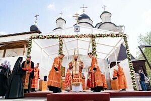 Архиерейское богослужение во Введенском Владычнем монастыре Серпухова