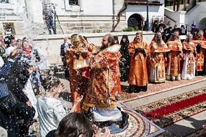 Архиерейское богослужение во Введенском Владычнем монастыре Серпухова