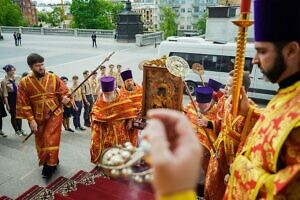 Богослужение в соборном кафедральном Храме Христа Спасителя в Москве