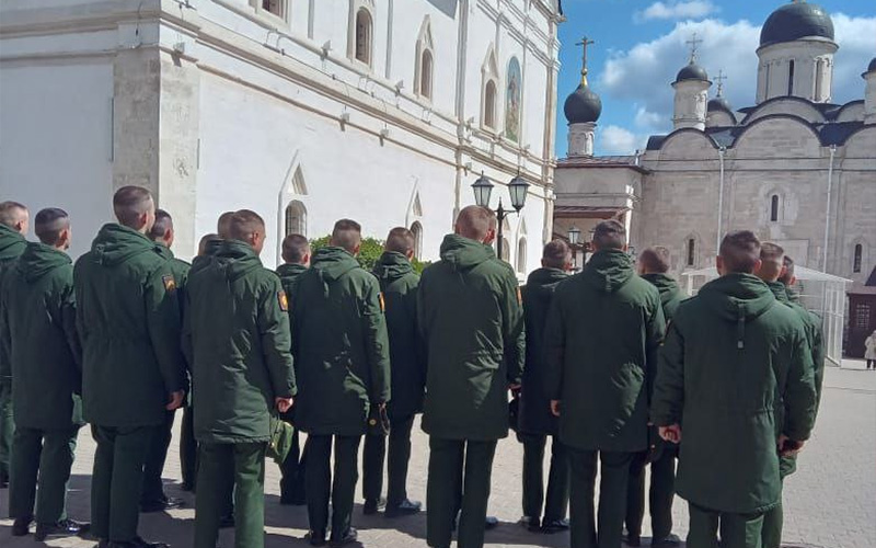 Экскурсия курсантов во Владычнем монастыре