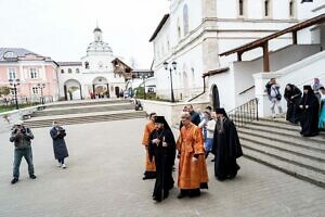 Праздник жен-мироносиц во Владычнем женском монастыре Серпухова