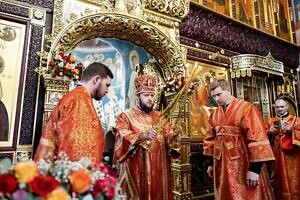 Праздник жен-мироносиц во Владычнем женском монастыре Серпухова