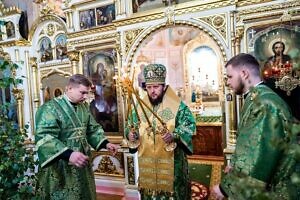 Архиерейское богослужение в Свято-Троицком храме города Люберцы-