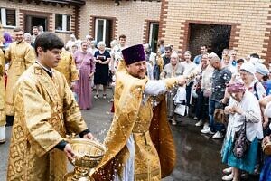 Архиерейское богослужение в Петропавловском храме посёлка Малаховка