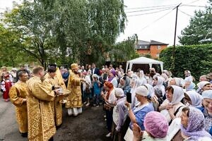 Архиерейское богослужение в Петропавловском храме посёлка Малаховка