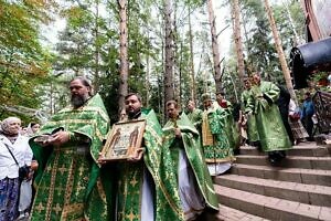 Божественная литургия в храме благоверных князей Петра и Февронии Муромских города Домодедово