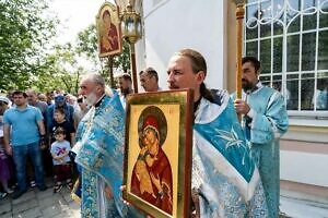 Божественная литургия в храме Рождества Христова в селе Щеглятьево