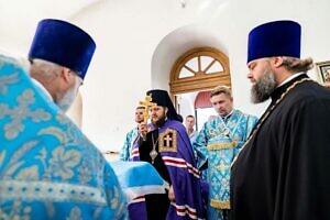 Божественная литургия в храме Рождества Христова в селе Щеглятьево