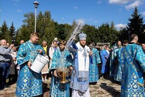 Божественная литургия в соборе Успения Пресвятой Богородицы села Добрыниха