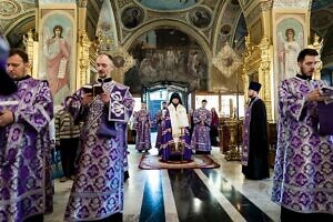 Всенощное бдение накануне праздника Воздвижения Креста Господня-1