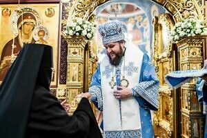 Божественная литургия во Введенском Владычнем женском монастыре города Серпухова