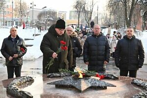 Митинг в городе Видное в честь годовщины начала контрнаступления советских войск в битве под Москвой