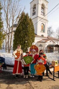 Масленичные гуляния в Тихвинском храме города Ступино