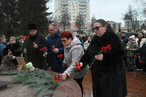 Митинг памяти жертв теракта в «Крокус Сити Холле» на Аллее Славы города Видное