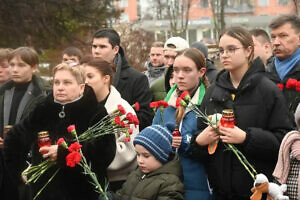 Митинг памяти жертв теракта в «Крокус Сити Холле» на Аллее Славы города Видное