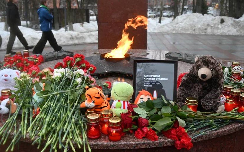 Митинг памяти жертв теракта в «Крокус Сити Холле» на Аллее Славы города Видное