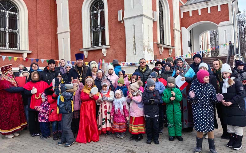 Празднование Масленицы во Всехсвятском храме города Серпухова