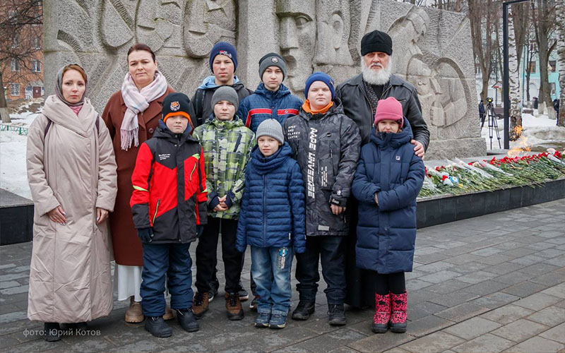 Траурный митинг памяти жертв теракта в «Крокус Сити Холле» прошёл в городе Ступино