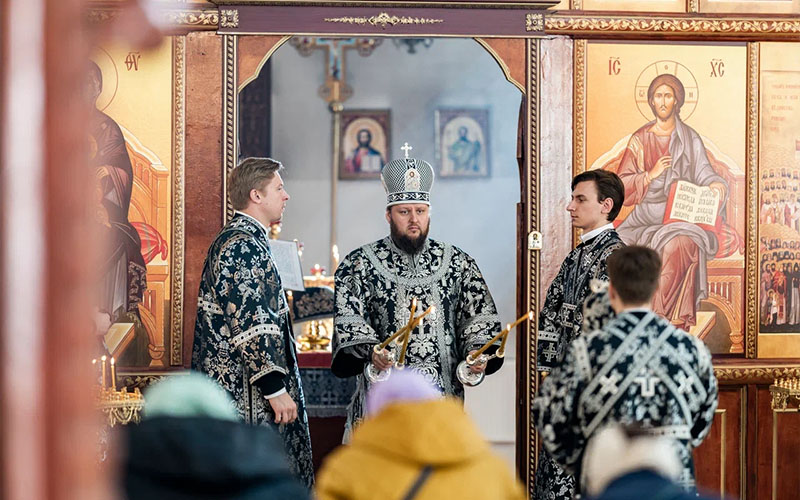 Архиерейское богослужение в храме Новомучеников и исповедников Домодедовских в городе Домодедово