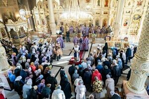 Архиерейское богослужение во Всехсвятском храме города Серпухова