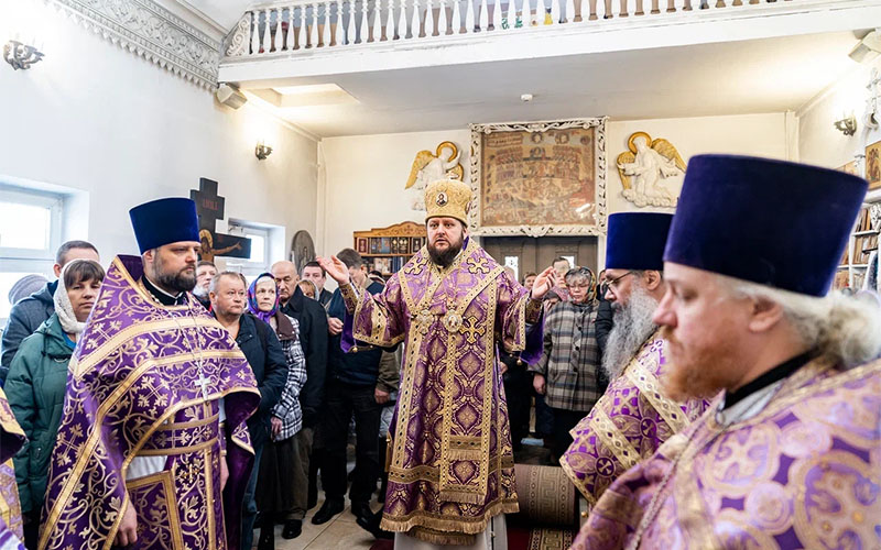 Архиерейское богослужение во Всехсвятском храме мкрн. Климовска г.о. Подольск