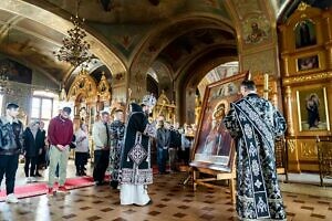 Вечерня с чтением акафиста Страстям Христовым в соборе Николы Белого города Серпухова