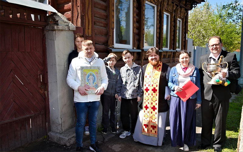 Акция «Подарок к Пасхе» в Илиинском храме города Серпухова