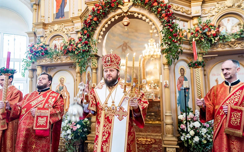 Архиерейское богослужение в Петропавловском храме города Лыткарино