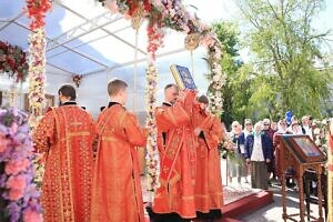 Архиерейское богослужение во Владычнем монастыре города Серпухова 18 05 2024