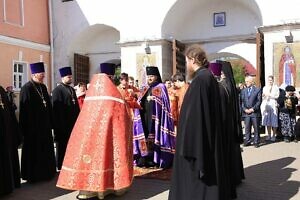 Архиерейское богослужение во Владычнем монастыре города Серпухова 18 05 2024