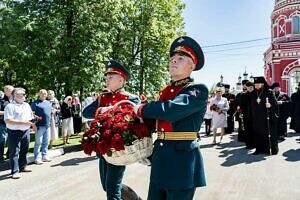 Митинг на площади перед памятником «Бойцам спецназа – солдатам России» в Давидовой пустыни